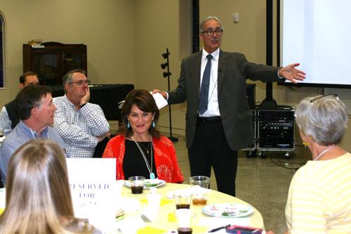 Rabbi Richard Chapin explained how the Seder meal is meant to teach Jewish children about the Exodus from Egypt. (Aprille Hanson photo)