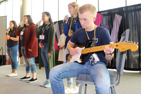 Led by the peer Youth Advisory Team, the state Catholic Youth Ministry convention April 5-7 in Little Rock hosted more than 400 Catholic youth from around the state to sing, pray and, in the words of Bishop Anthony B. Taylor, “keep the church young.” (Dwain Hebda photo)